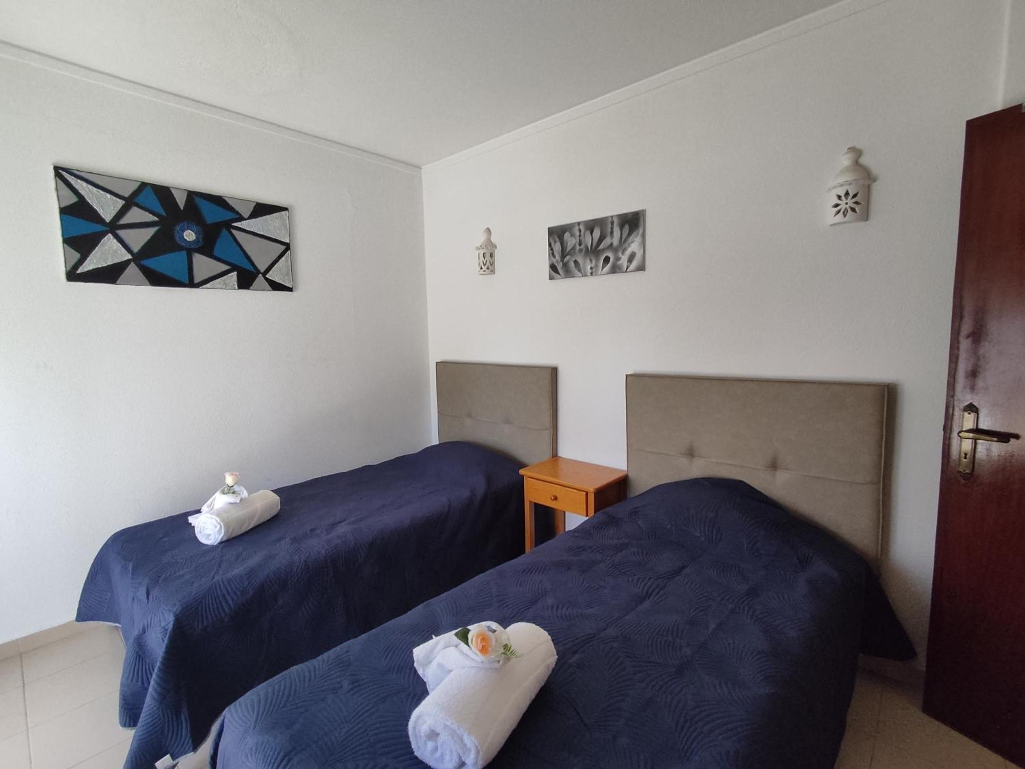 4d Torre Rafael - Casas & Papeis * Armacao de Pera